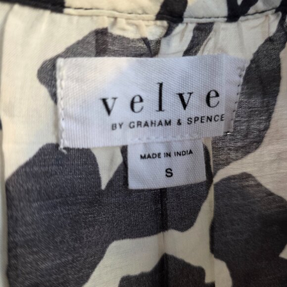 Velvet by Graham & Spencer Leslie Top Blouse Lightweight Short Sleeve Size S - Picture 7 of 7